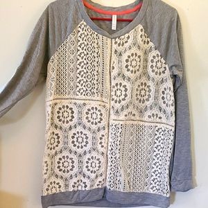 Teen - Grey Long Sleeve - Size M